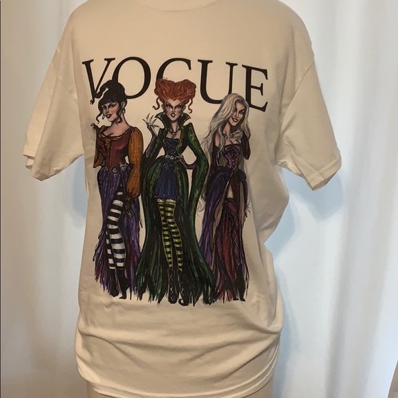 Gildan Tops - NWOT HOCUS POCUS VOGUE TEE